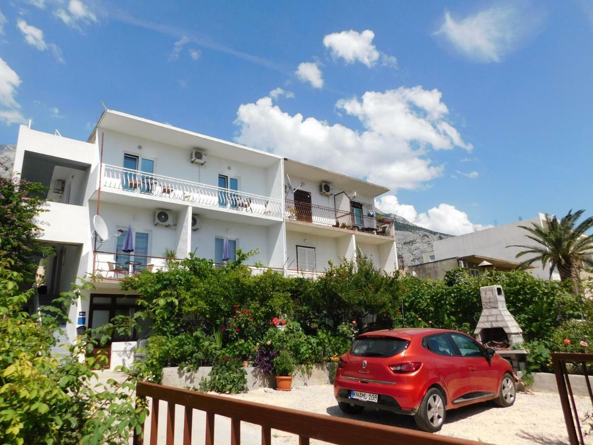 Jacky / Mountain View * Makarska